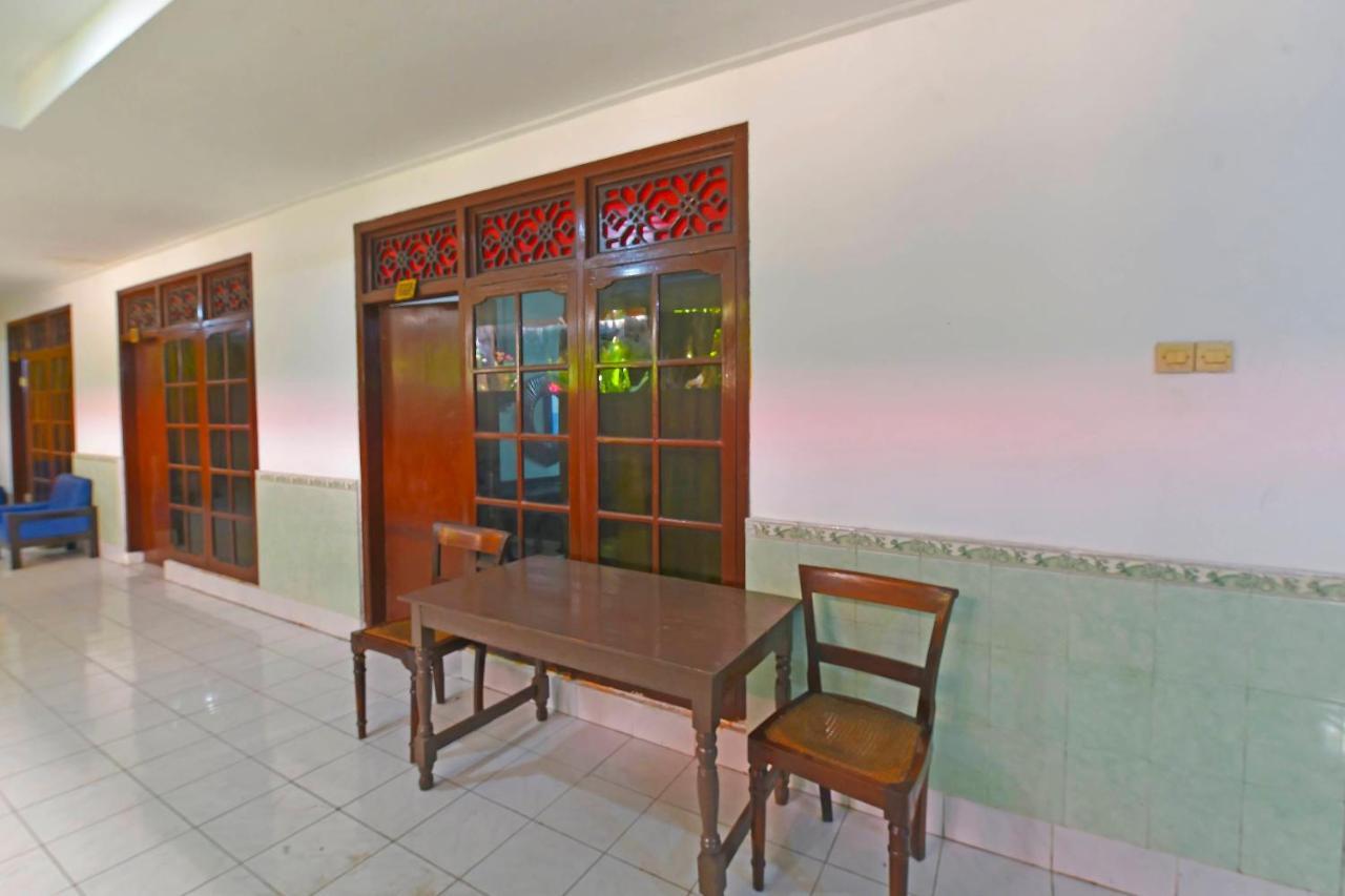 Oyo 3244 Grand Chandra Hotel Dempasar Exterior foto