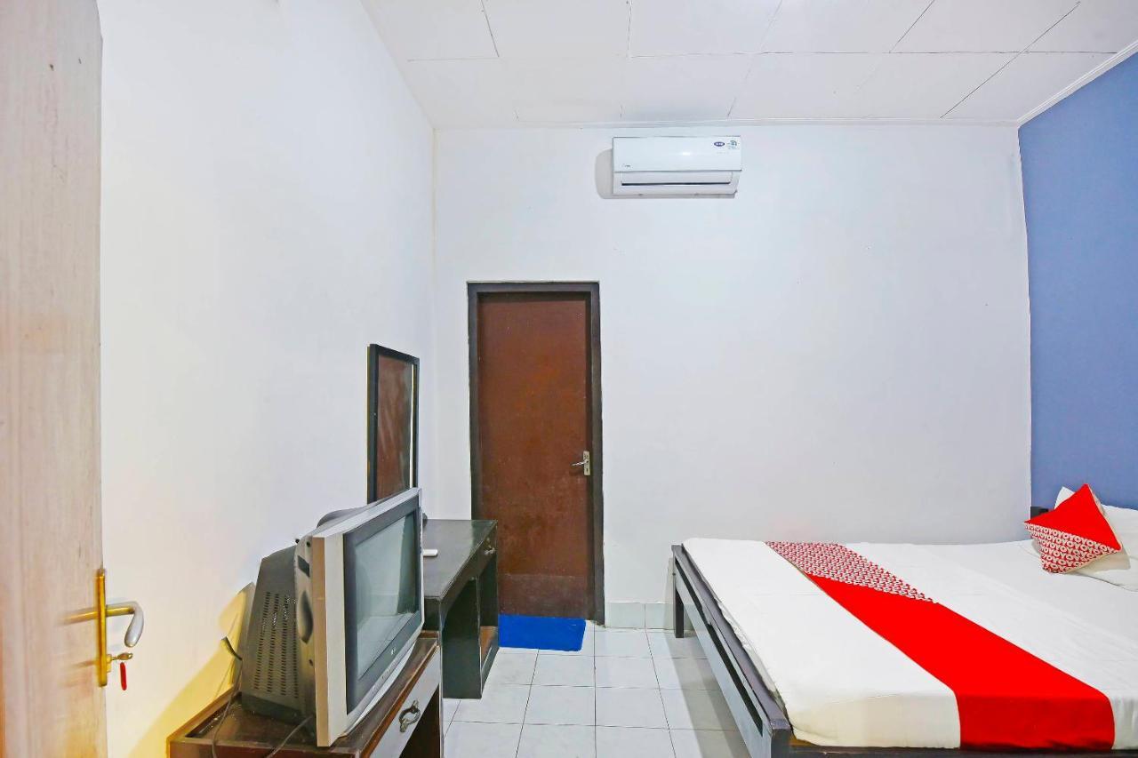 Oyo 3244 Grand Chandra Hotel Dempasar Exterior foto