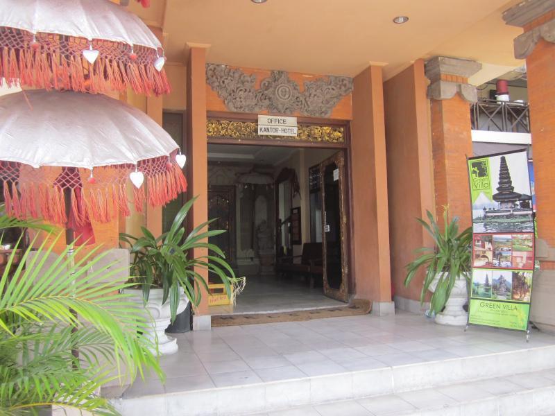 Oyo 3244 Grand Chandra Hotel Dempasar Exterior foto