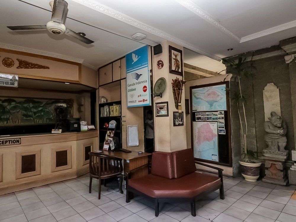 Oyo 3244 Grand Chandra Hotel Dempasar Exterior foto